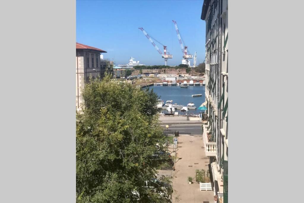 Sweet Apartment Fronte Mare - Ливорно Екстериор снимка